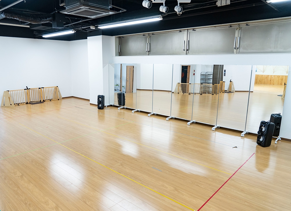 株式会社エクスキュートが運営するダンススクール