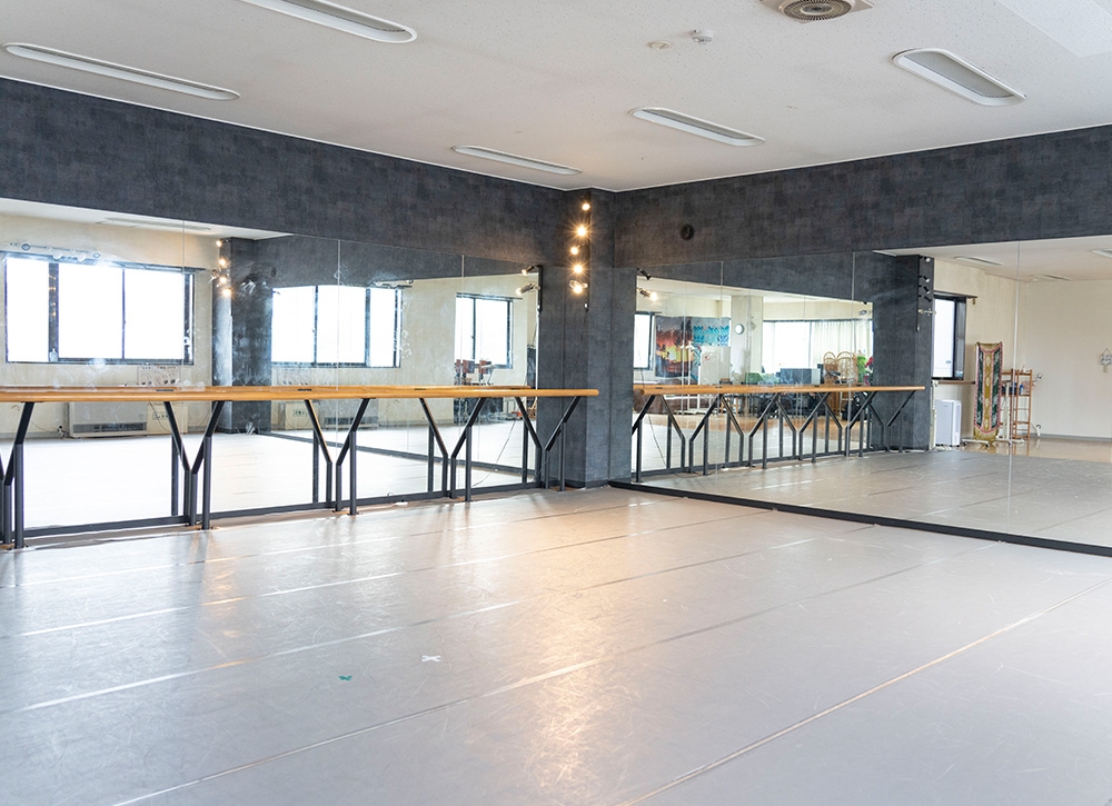 株式会社エクスキュートが運営するダンススクール