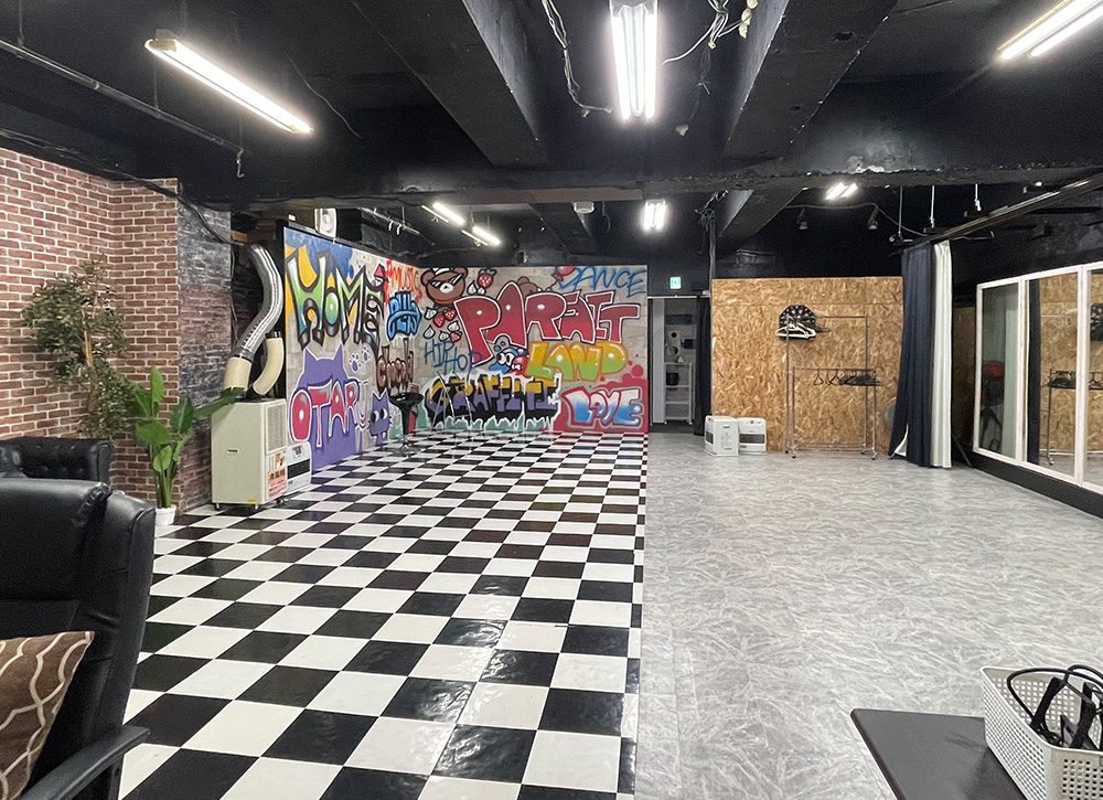 株式会社エクスキュートが運営するダンススクール
