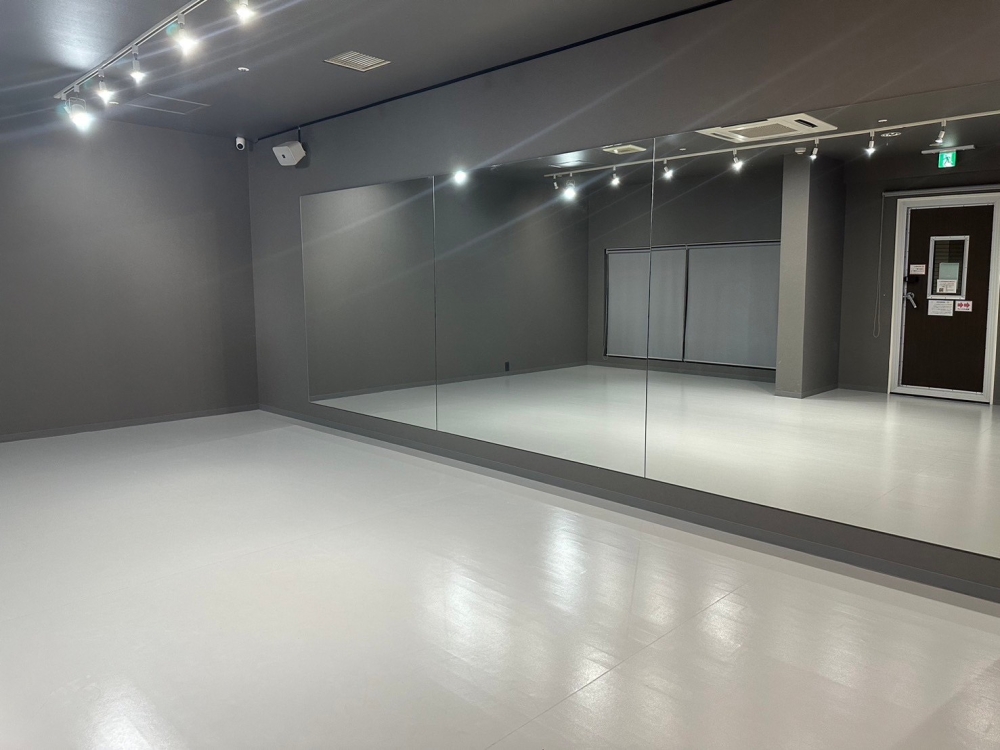 株式会社エクスキュートが運営するダンススクール